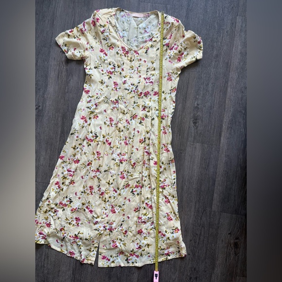 Floral Cream Dress - Picture 4 of 5